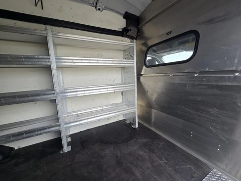 Used 2018 Ford Transit 250 148 High Roof RWD image 21