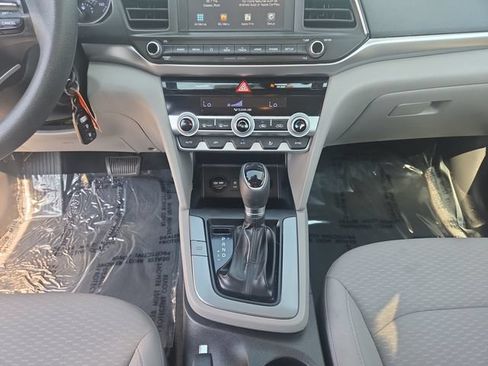 Used 2020 Hyundai Elantra SEL FWD image 11