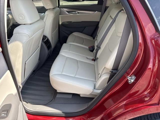 Used 2025 Cadillac XT5 Premium Luxury w/ Technology Package AWD/4WD image 16