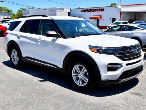 Used 2024 Ford Explorer XLT w/ Equipment Group 202A image 1