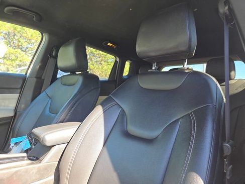 Used 2024 Jeep Compass Limited AWD/4WD image 12