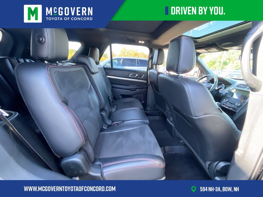 Used 2019 Ford Explorer XLT w/ Equipment Group 202A AWD/4WD image 19