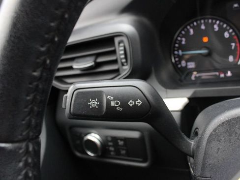 Used 2020 Ford Explorer XLT w/ Comfort Package AWD/4WD image 10