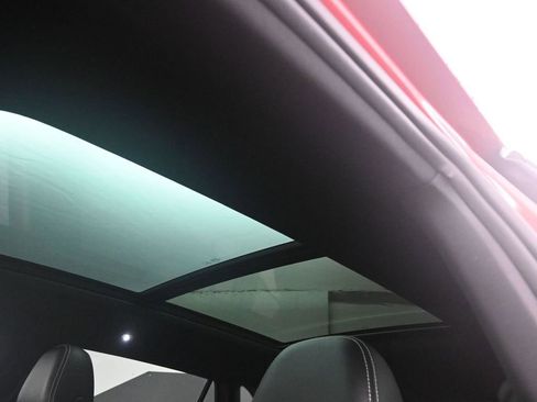 Used 2022 Volkswagen Atlas Cross Sport SE image 29