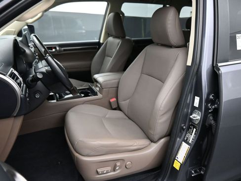Used 2023 Lexus GX 460 Premium w/ Premium Package AWD/4WD image 17