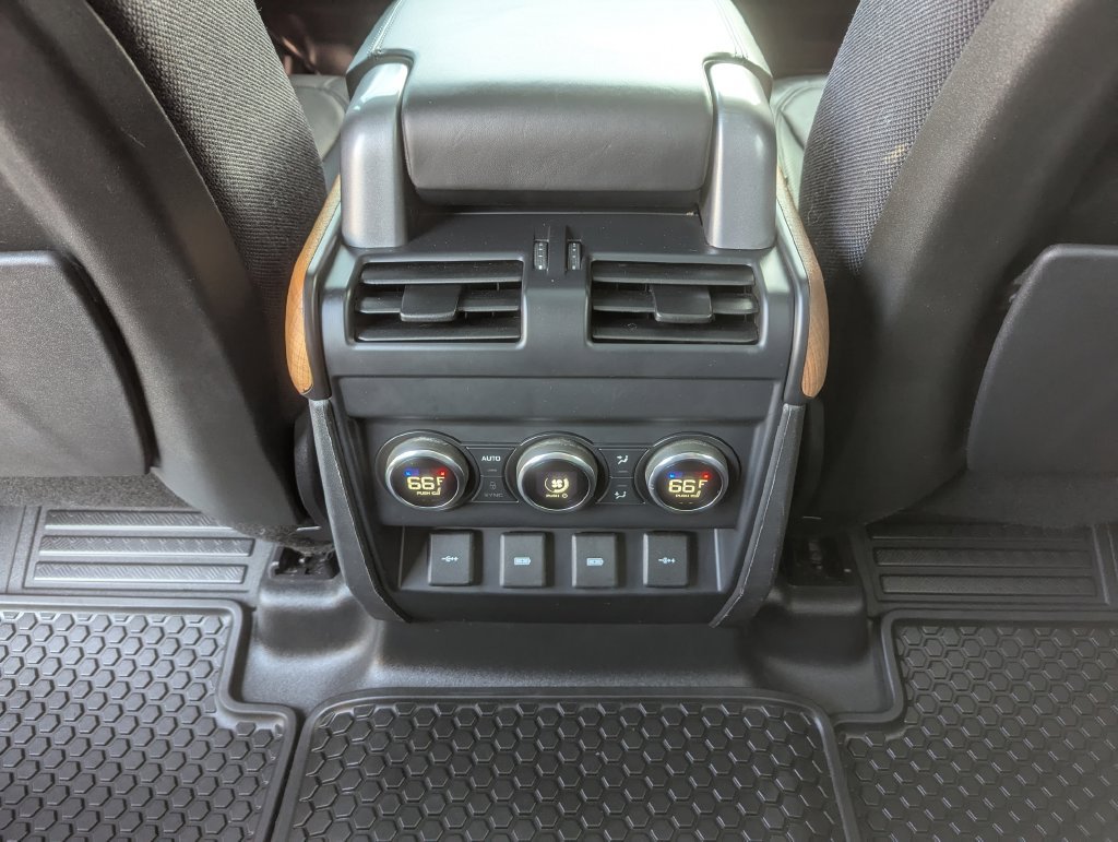Used 2020 Land Rover Defender 110 X AWD/4WD image 42