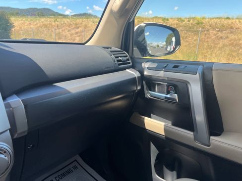 Certified 2023 Toyota 4Runner SR5 Premium w/ Moonroof Package AWD/4WD image 23