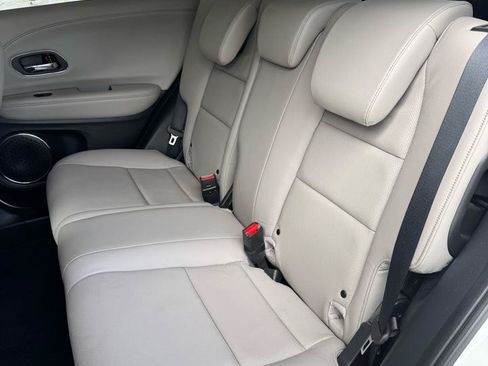 Used 2019 Honda HR-V Touring image 21