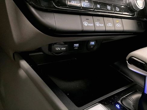 Used 2023 Hyundai Elantra SEL FWD image 26