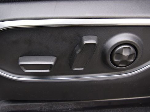New 2026 Jeep Grand Wagoneer Limited AWD/4WD image 33