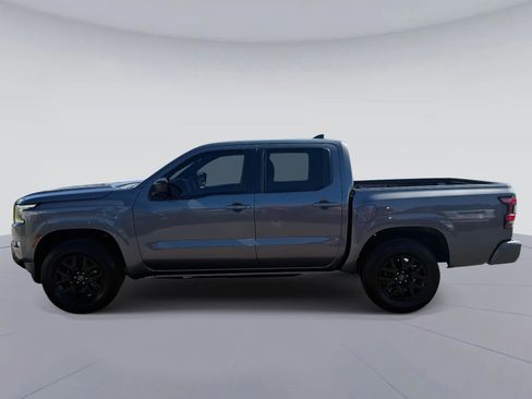 Used 2023 Nissan Frontier SV w/ Midnight Edition Package image 7