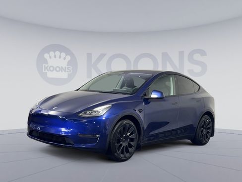 Used 2021 Tesla Model Y Long Range AWD/4WD image 1