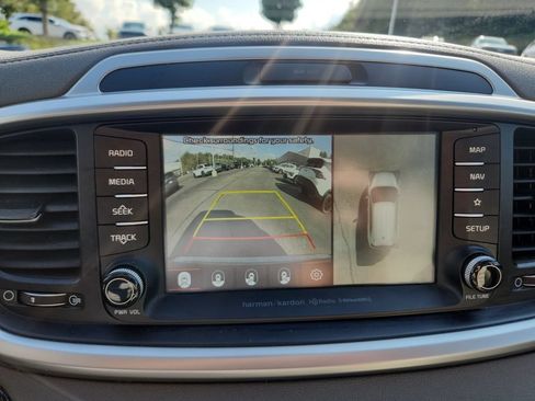 Used 2020 Kia Sorento SX AWD/4WD image 23