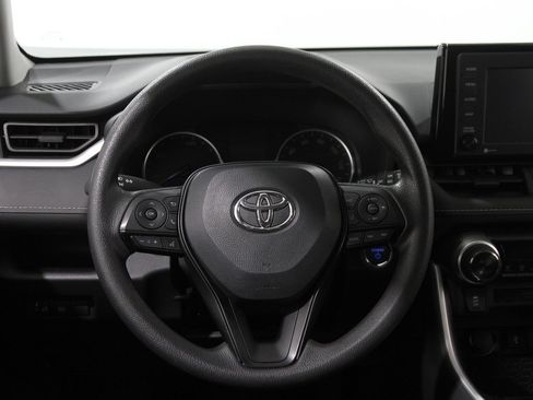 Used 2022 Toyota RAV4 XLE image 7