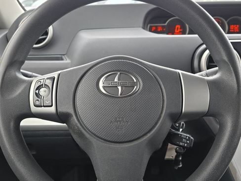 Used 2012 Scion xB FWD image 25