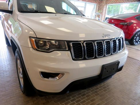 Used 2017 Jeep Grand Cherokee Laredo image 54