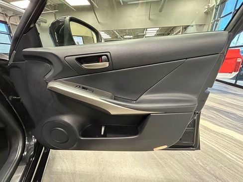 Used 2017 Lexus IS 300 F Sport w/ F Sport Package image 40