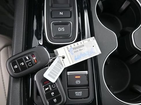Certified 2026 Honda Pilot EX-L image 11