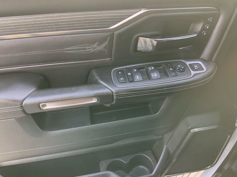 Used 2022 RAM 2500 Limited w/ Body Color Bumper Group image 14