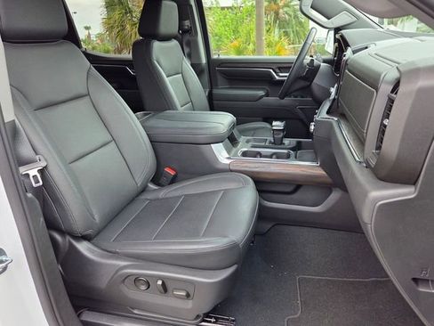 Used 2023 GMC Sierra 1500 SLT w/ SLT Premium Plus Package image 16