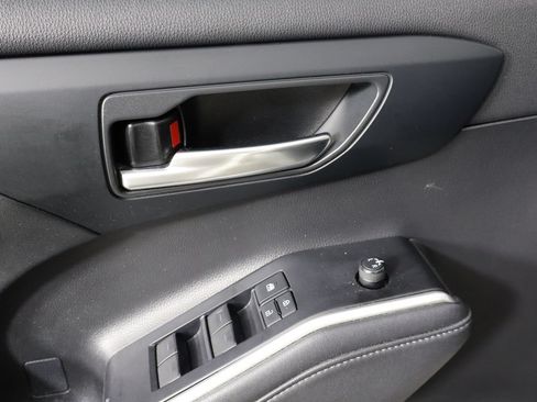 Used 2021 Toyota Highlander XSE AWD/4WD image 16