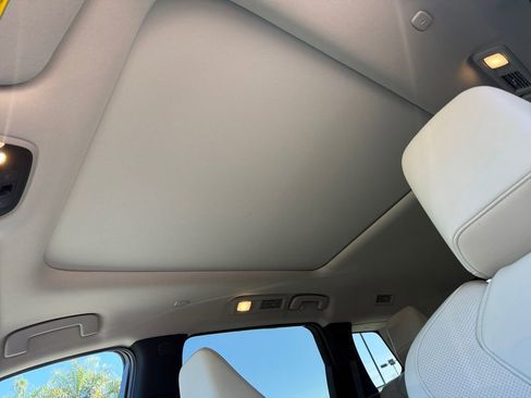 Used 2025 INFINITI QX60 Pure image 16