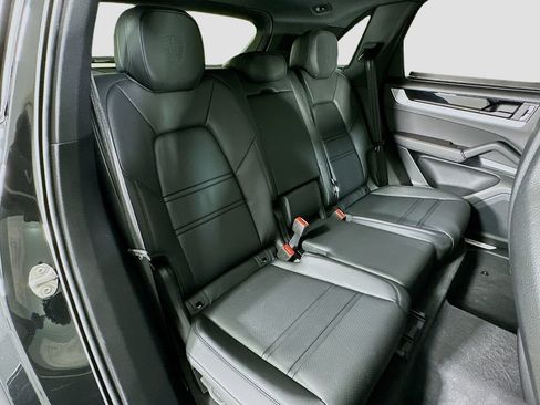 New 2025 Porsche Cayenne image 29