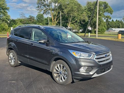 Used 2018 Ford Escape Titanium w/ Ford Safe & Smart Package AWD/4WD image 3