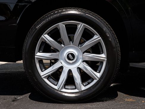 Used 2021 Cadillac Escalade Premium Luxury Platinum RWD image 21