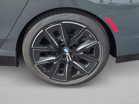 New 2026 BMW i7 eDrive50 w/ M Sport Package RWD image 10