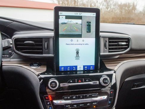 Used 2023 Ford Explorer Limited image 25