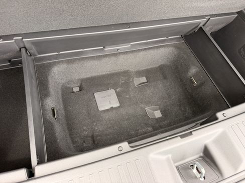 Certified 2025 Honda Pilot Touring image 32