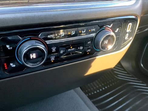 Used 2024 Chevrolet Silverado 1500 RST w/ Z71 Off-Road Package image 33