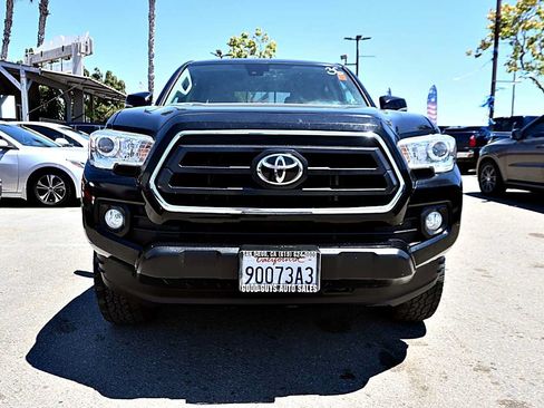 Used 2020 Toyota Tacoma SR5 w/ Technology Package AWD/4WD image 2