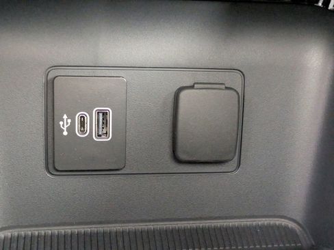 New 2026 Ford Explorer Platinum image 28