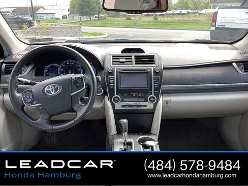 Used 2013 Toyota Camry XLE w/ Leather Pkg FWD image 16
