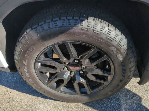 Certified 2023 GMC Sierra 1500 Elevation w/ X31 Off-Road Package image 10