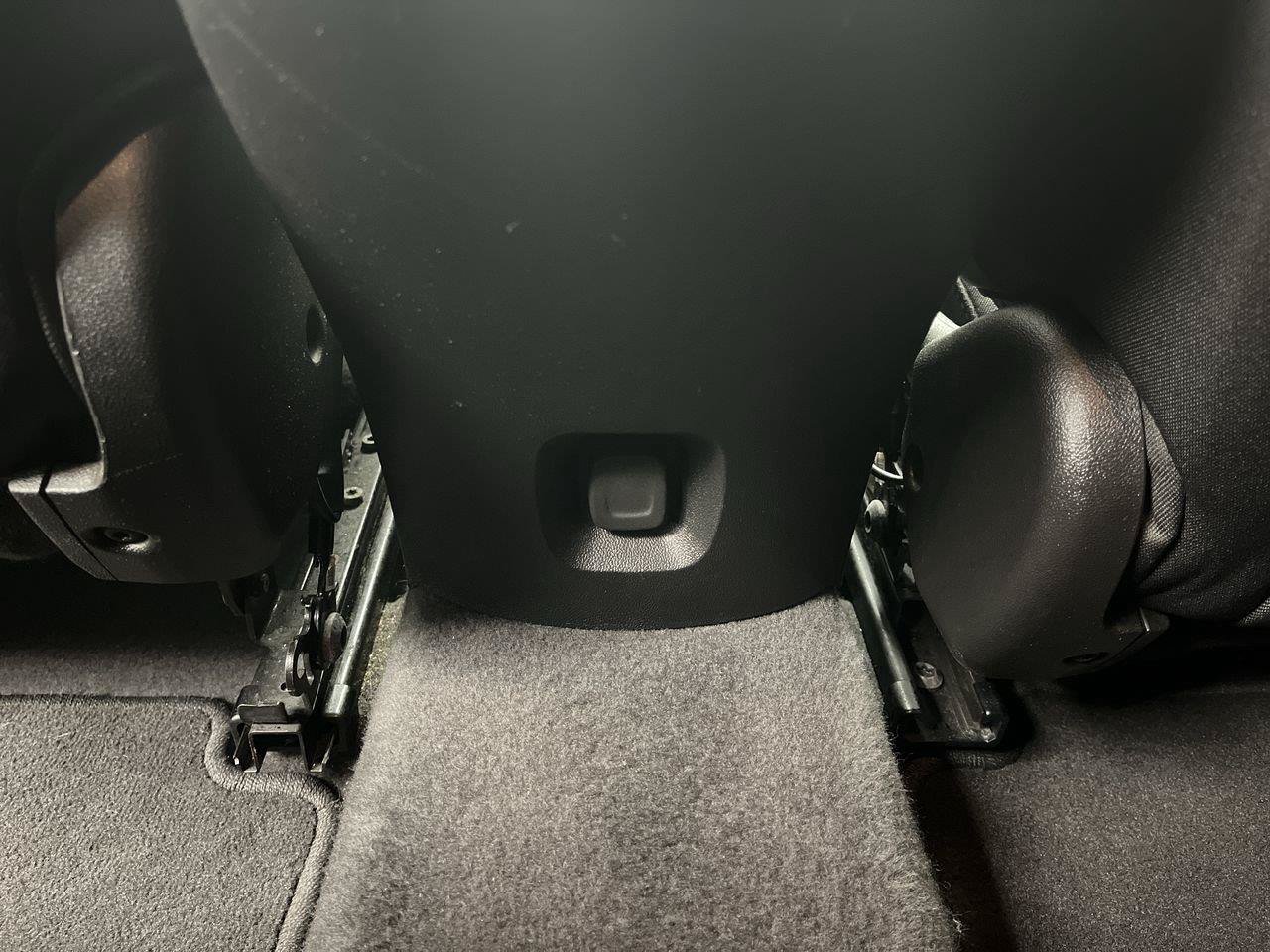 Used 2020 Chevrolet Malibu RS FWD image 11
