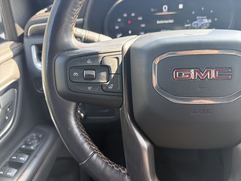 Used 2022 GMC Yukon XL AT4 AWD/4WD image 19