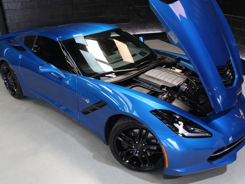 Used 2015 Chevrolet Corvette Stingray Coupe w/ 2LT Preferred Equipment Group image 28