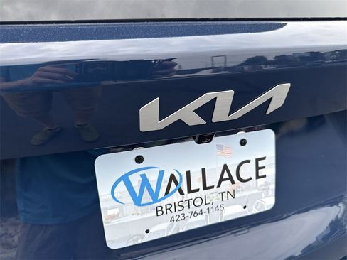 New 2025 Kia Sorento S image 7