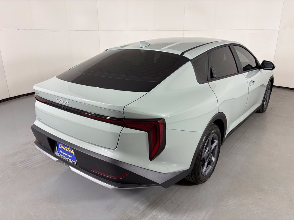 New 2026 Kia K4 FWD image 8