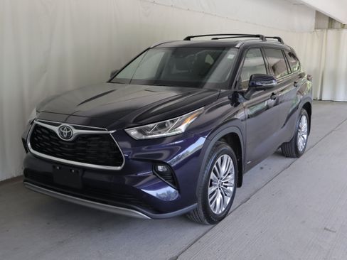 Used 2025 Toyota Highlander Platinum AWD/4WD image 20