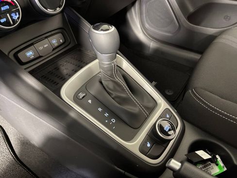 New 2026 Hyundai Venue SEL image 24