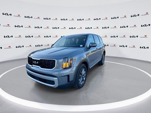 Used 2024 Kia Telluride LX FWD image 4