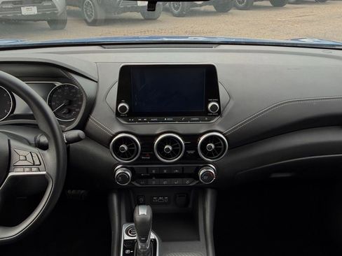 Used 2025 Nissan Sentra SV image 17