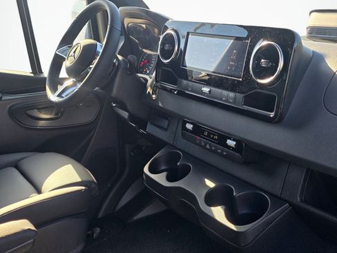 New 2026 Mercedes-Benz Sprinter 2500 image 23