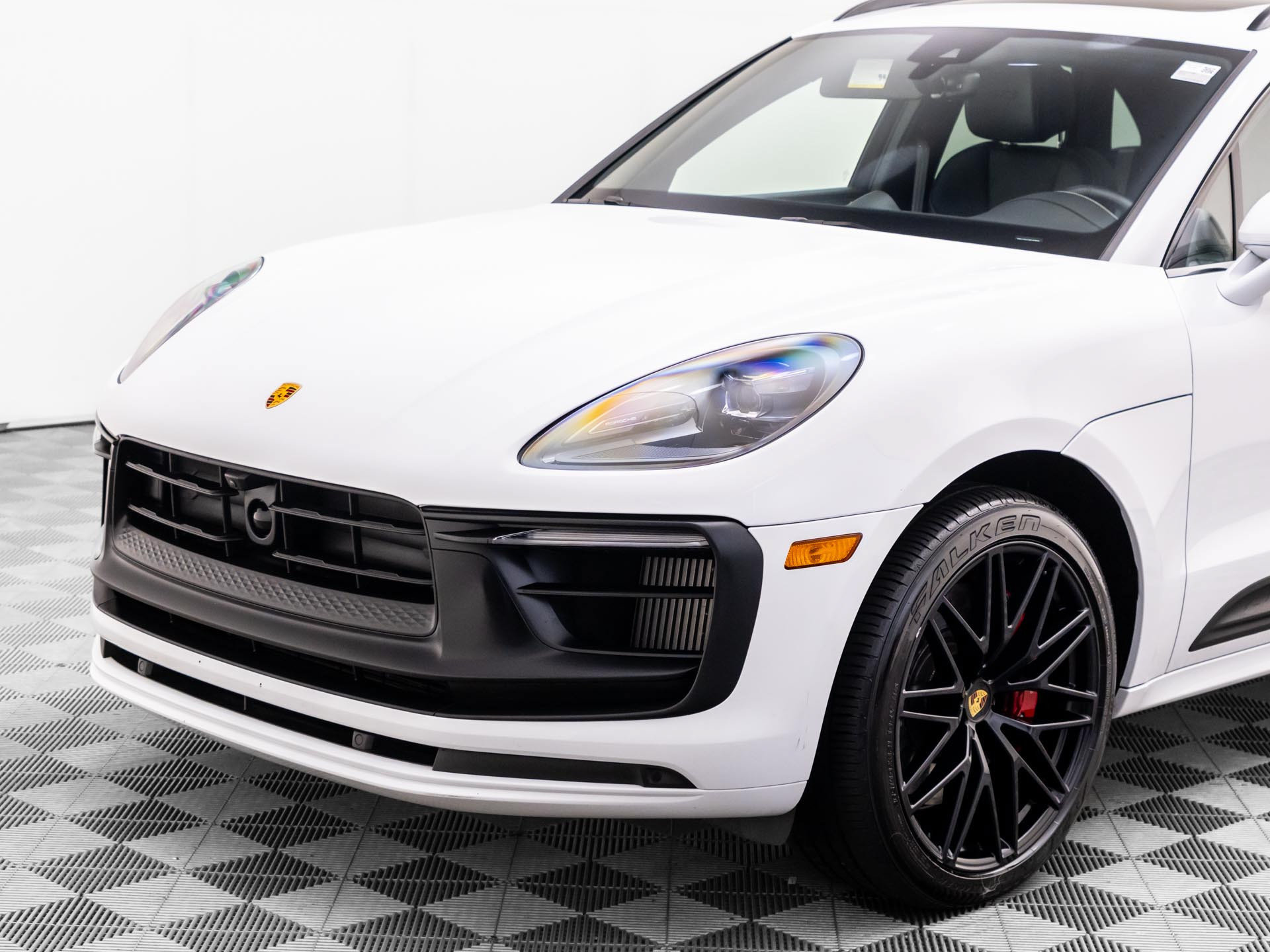 Certified 2023 Porsche Macan GTS AWD/4WD image 34