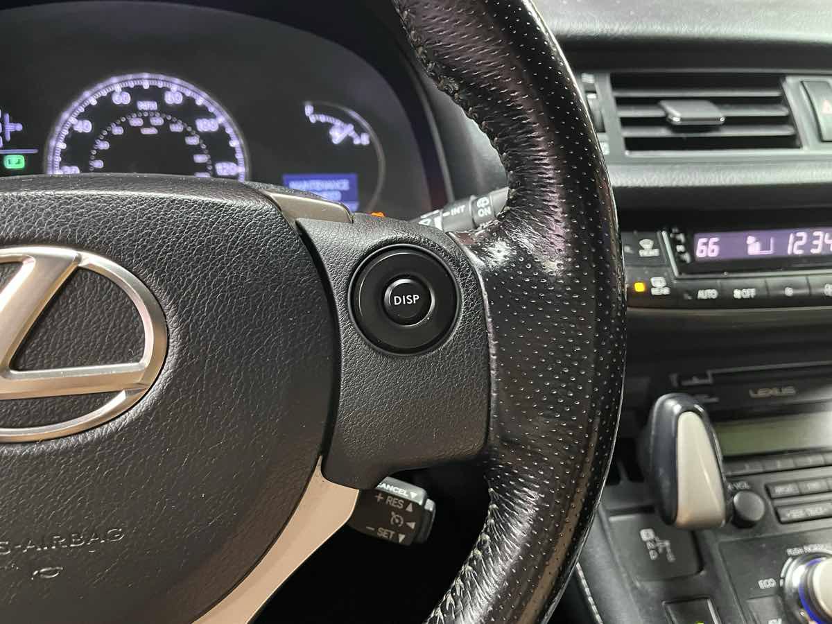 Used 2017 Lexus CT 200h FWD image 13