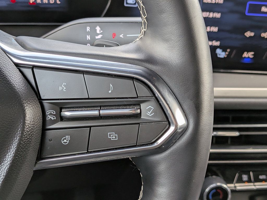 Certified 2025 Chevrolet Traverse LT AWD/4WD image 25